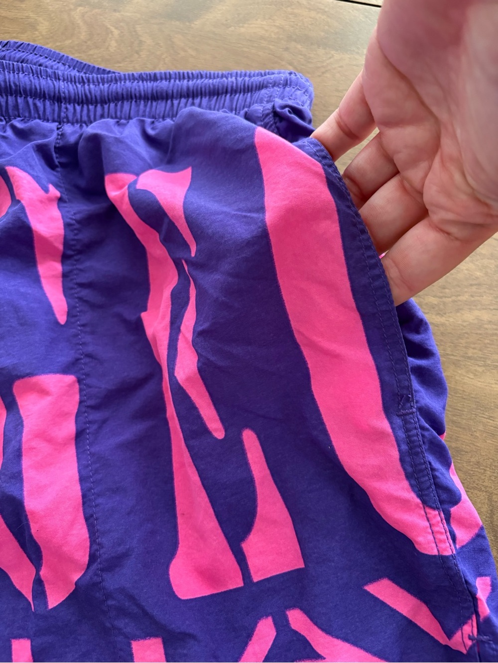 Vintage Gecko Hawaii Purple Graphic Swim Shorts with Neon Accents - Picture 4 of 9